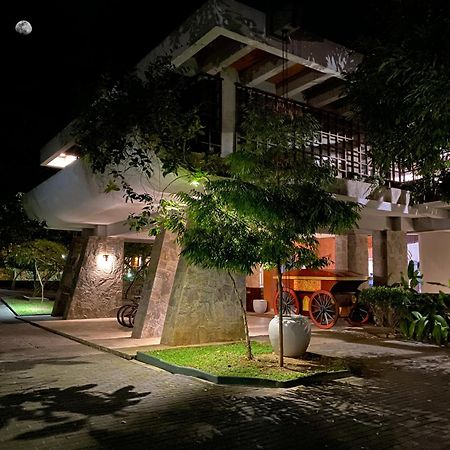 Grand Udawalawe Safari Resort Exterior photo