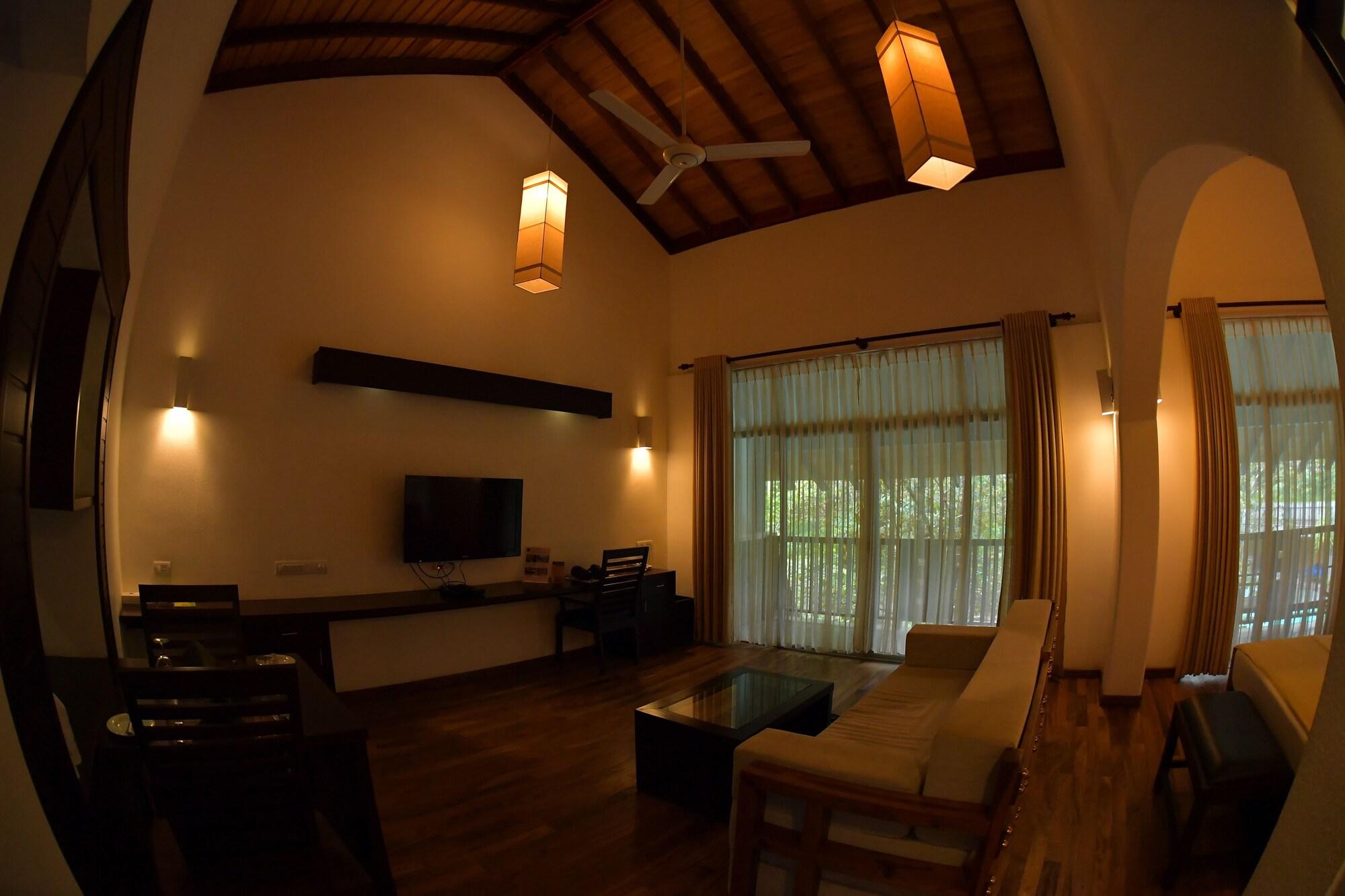 Grand Udawalawe Safari Resort Exterior photo