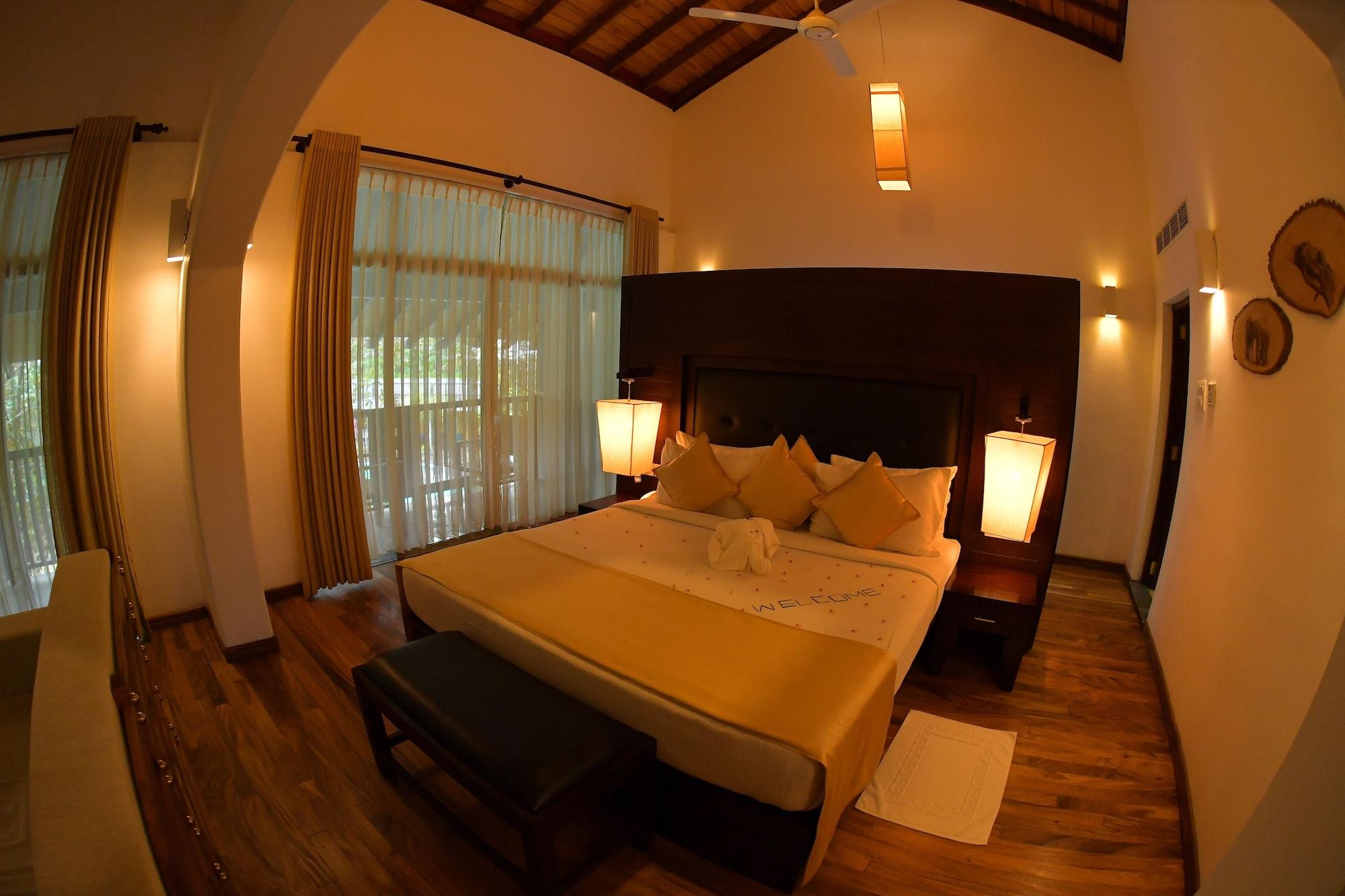 Grand Udawalawe Safari Resort Exterior photo
