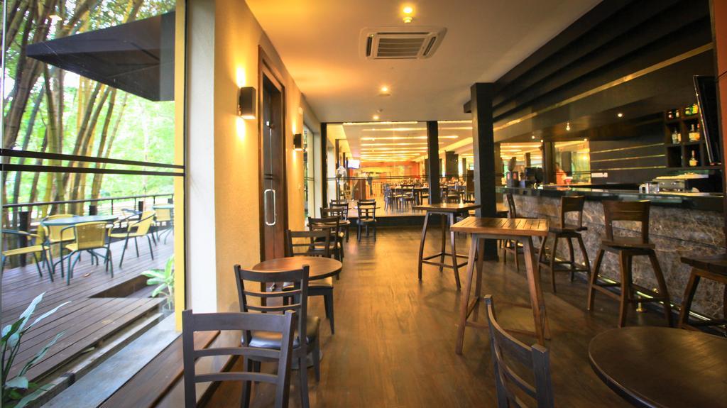 Grand Udawalawe Safari Resort Exterior photo