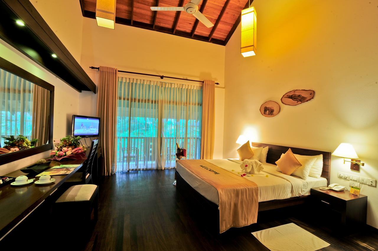 Grand Udawalawe Safari Resort Exterior photo