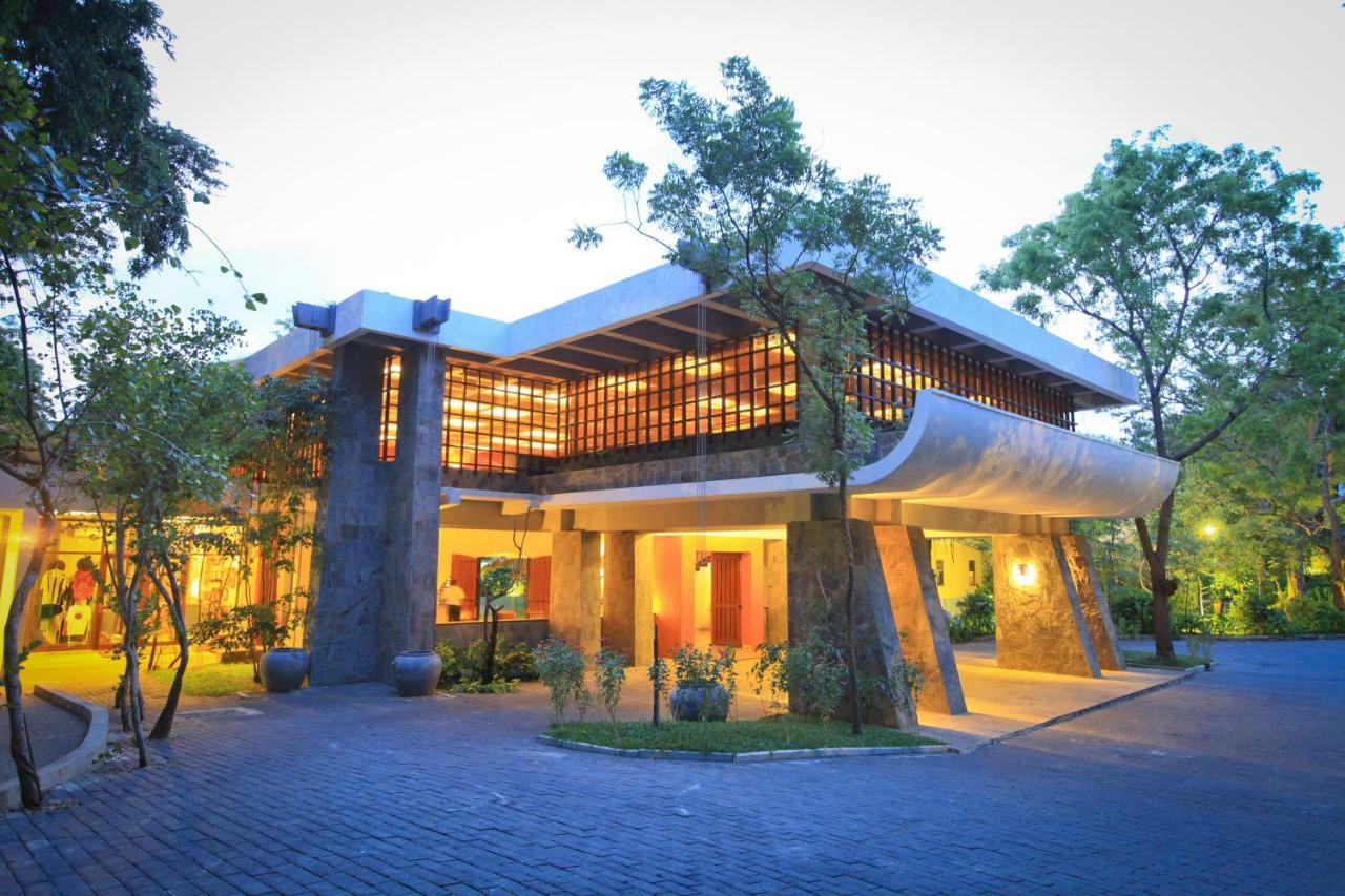 Grand Udawalawe Safari Resort Exterior photo